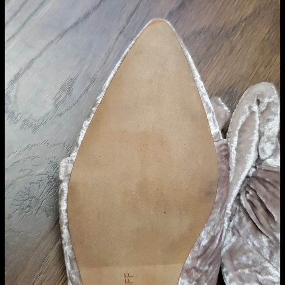 ❌SOLD❌Rebecca Minkoff Velvet Bow Pointed-toe Mules - Picture 5 of 6